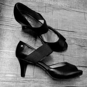 Life Stride Soft System Open Toe Elastic Strap Pumps